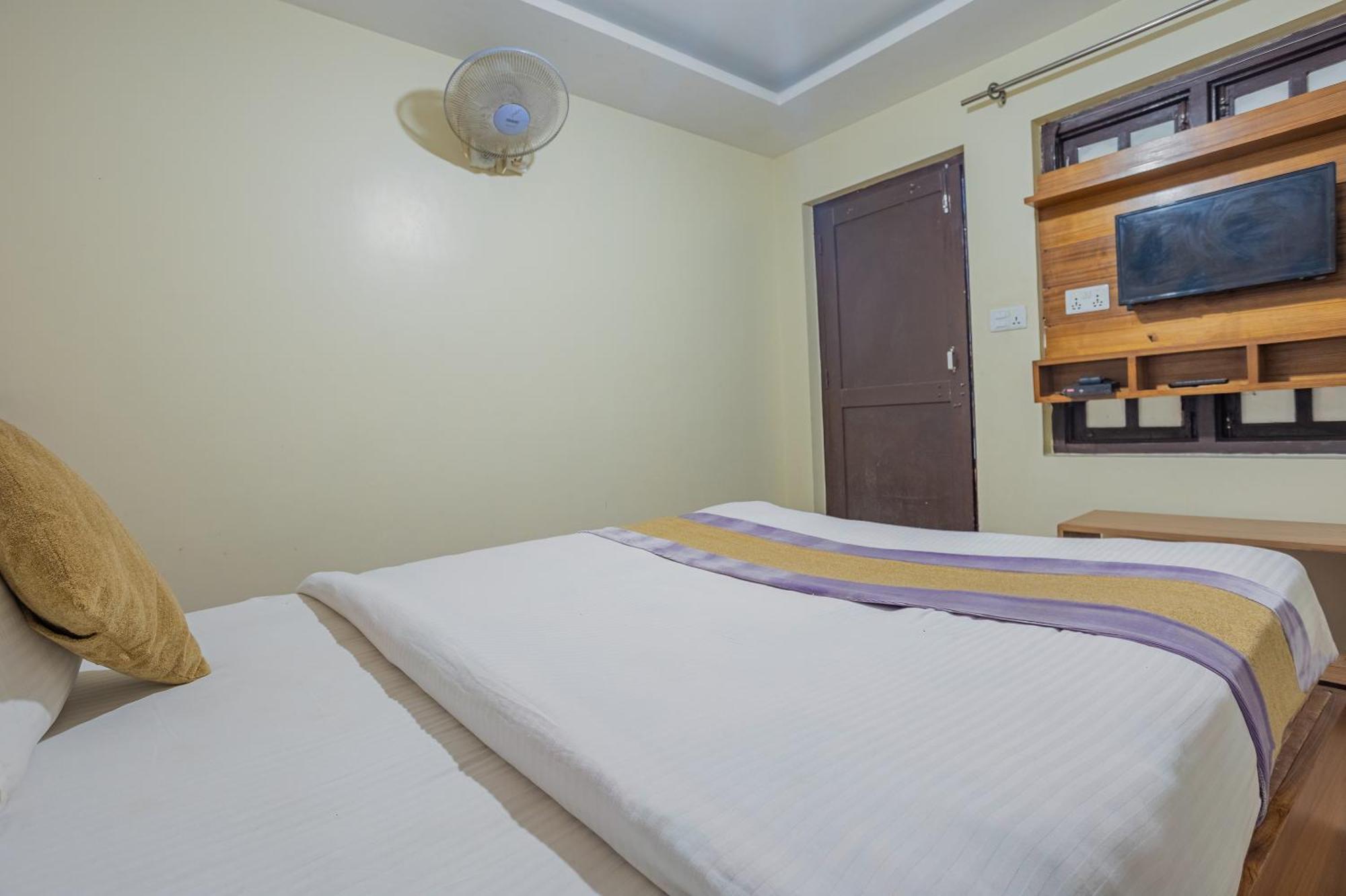 Oyo 821 Hotel Gauri Kathmandu Esterno foto