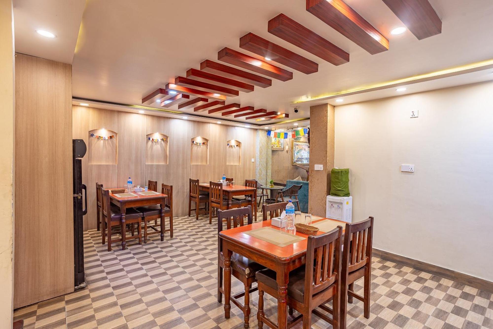 Oyo 821 Hotel Gauri Kathmandu Esterno foto