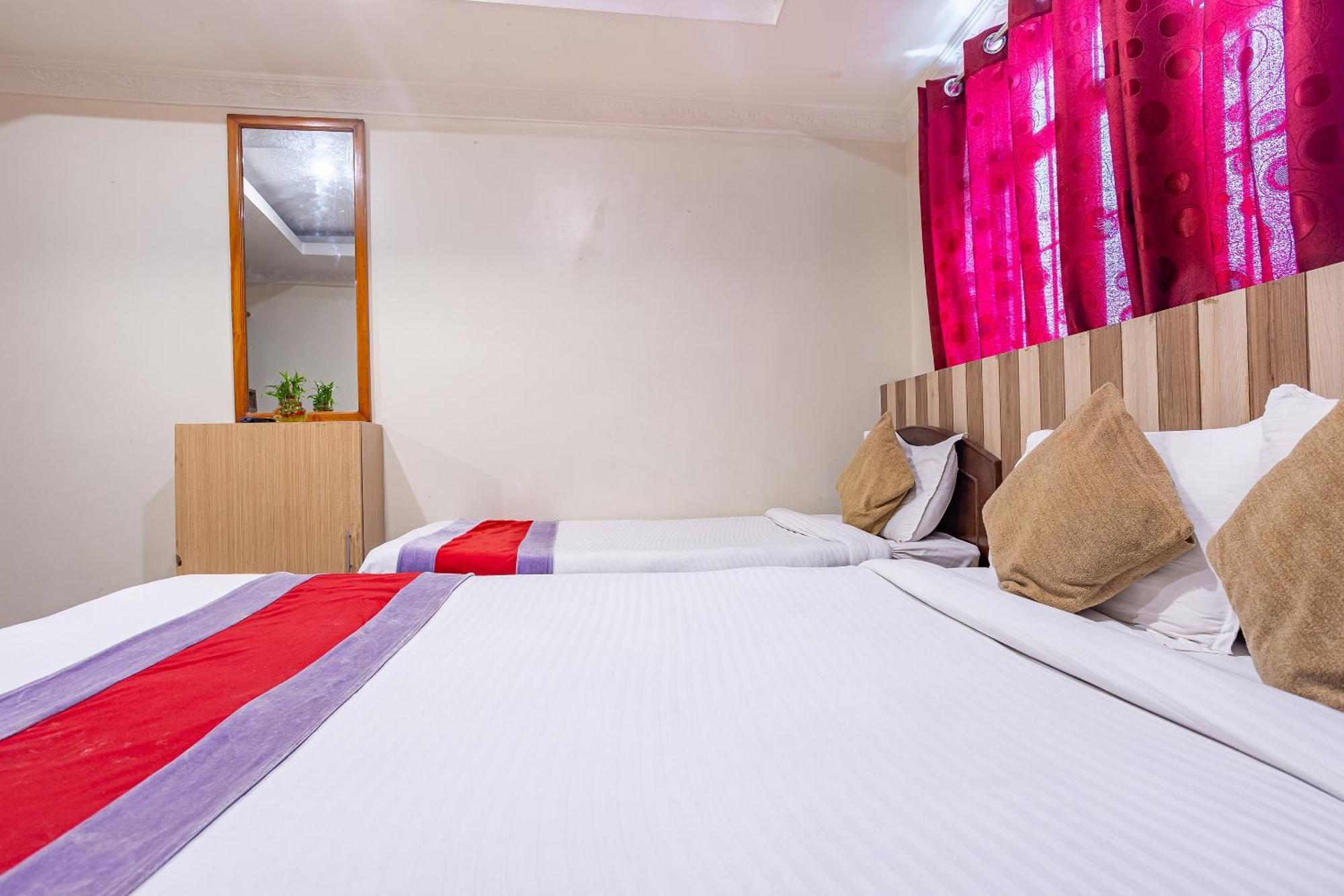 Oyo 821 Hotel Gauri Kathmandu Esterno foto